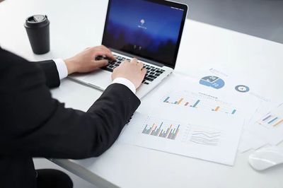 盘点本科五大“万金油”专业，行业兼容性超高！工作不愁，跨界发展潜力无限